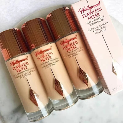 Charlotte Tilbury Cosmetics Flawless Liquid Highlighter Moisturises Skin Luxury Palette Satin-matte Shimmer Metallic Finishes